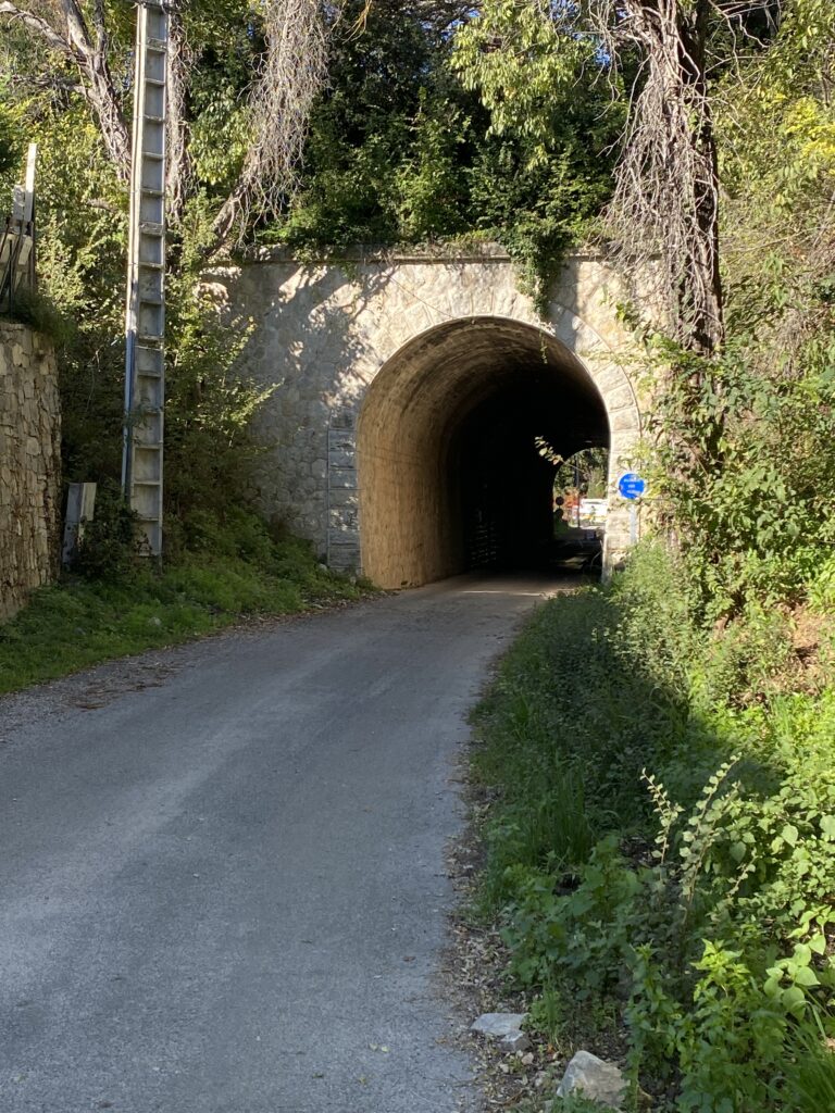 Tunnel ferroviaire