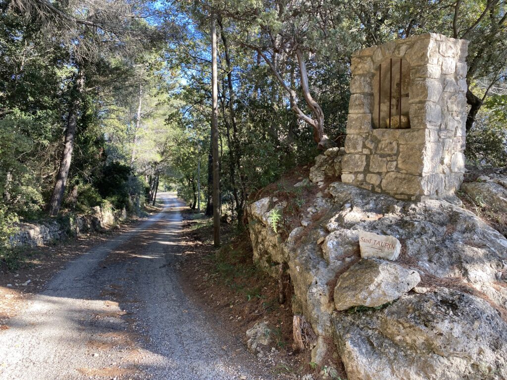 Chemin de Saint-Taurin