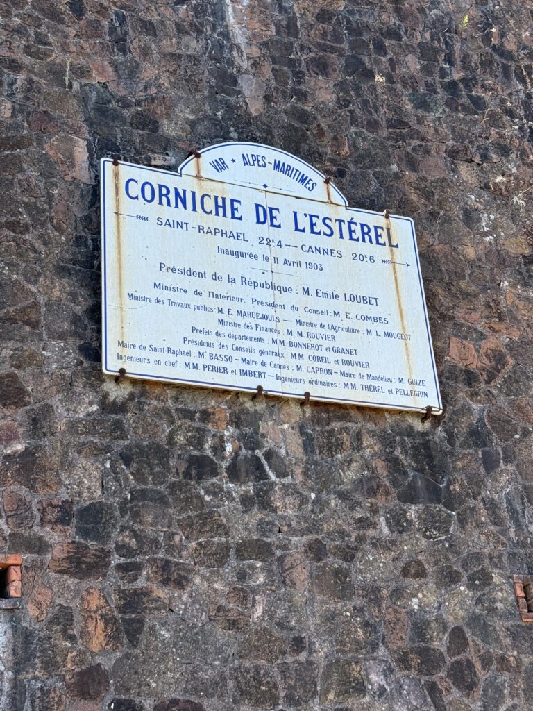 Corniche d'Or